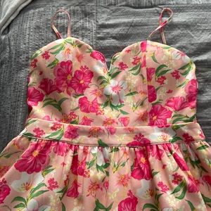Colorful dress, perfect for summer events